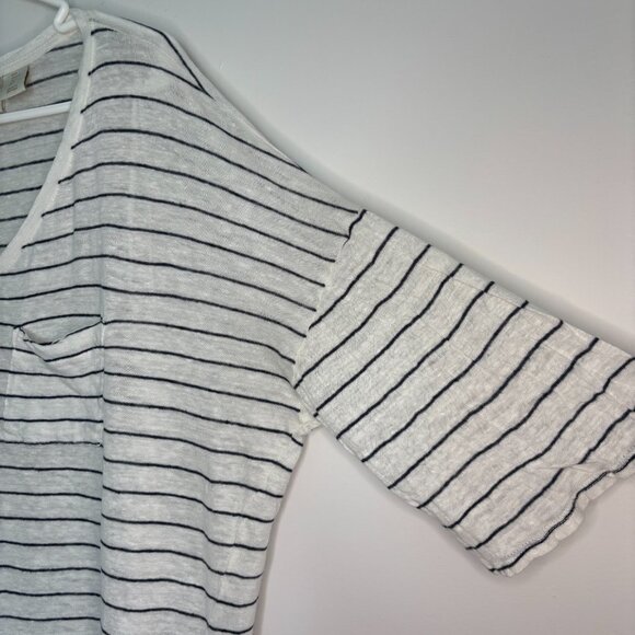 CYNTHIA ROWLEY 100% Linen Short Sleeve Tee Womens L V-Neck Navy Stripe Cream - Picture 2 of 6